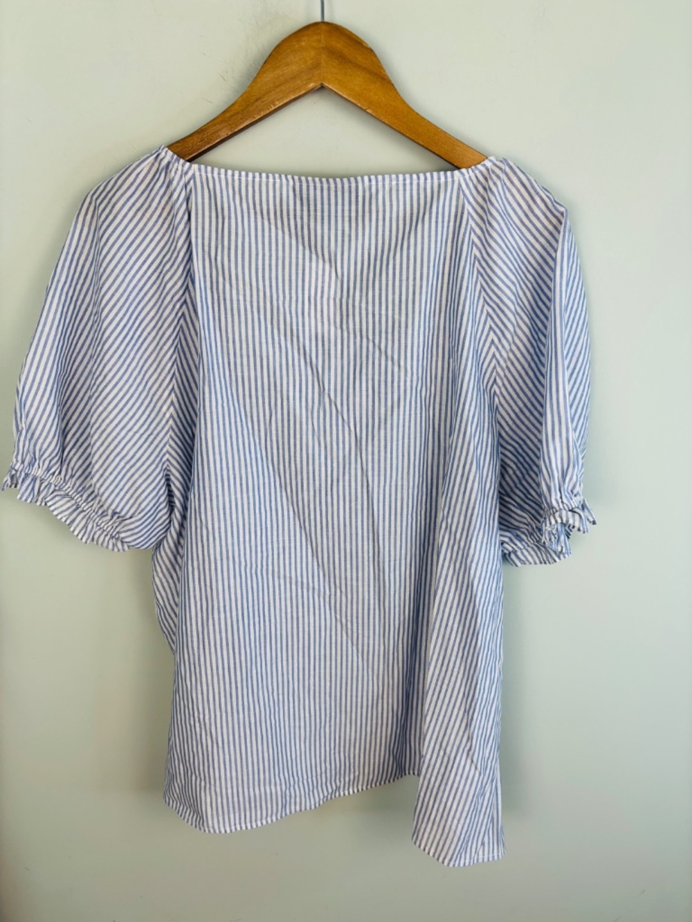 Lane Bryant Striped Metallic Trim Puff Sleeve Top NWT Size 20 - Picture 4 of 4